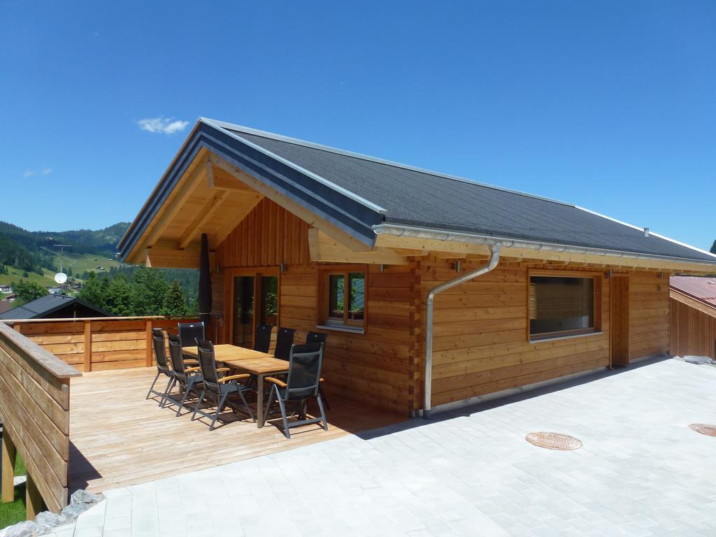 Walser Berg Chalets Riezlern Exterior photo